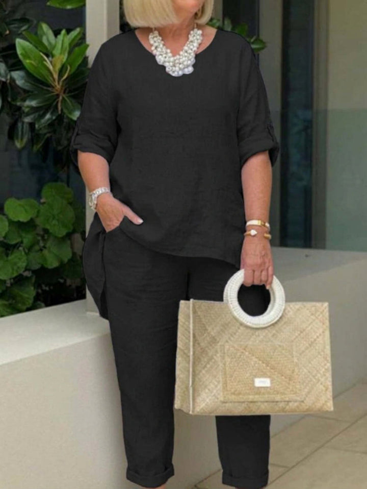 Posy Elegance Suit: Understated elegance