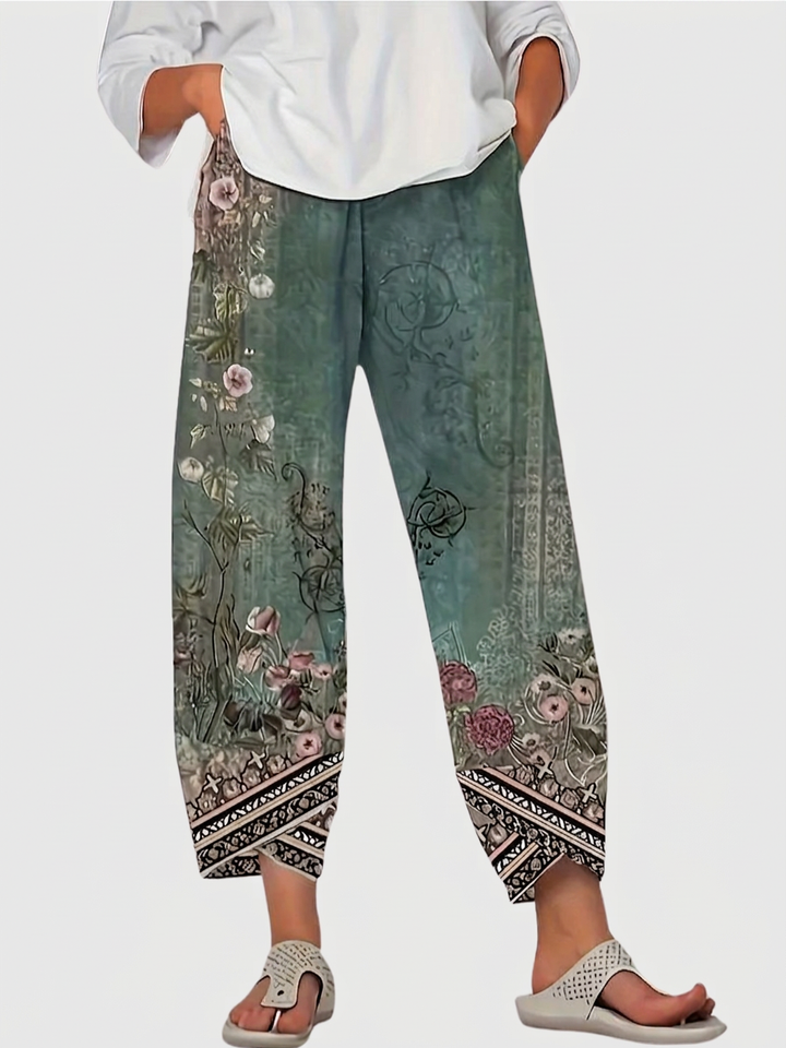 Olwen | Vintage Floral Capri Trouser With Elastic Waist