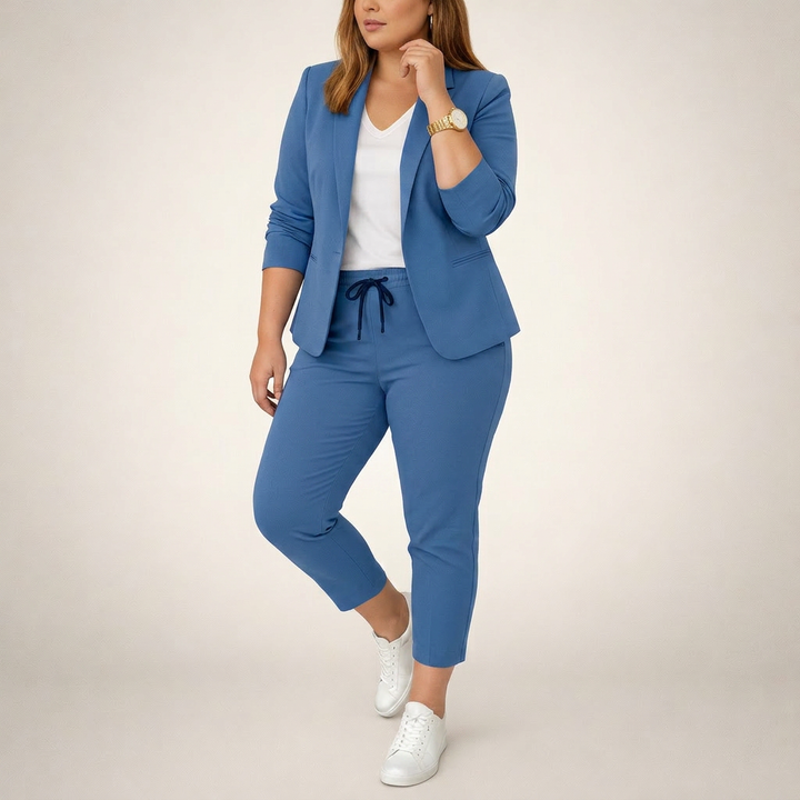 Rosanna | Loose Suit Set with a Sporty Accent