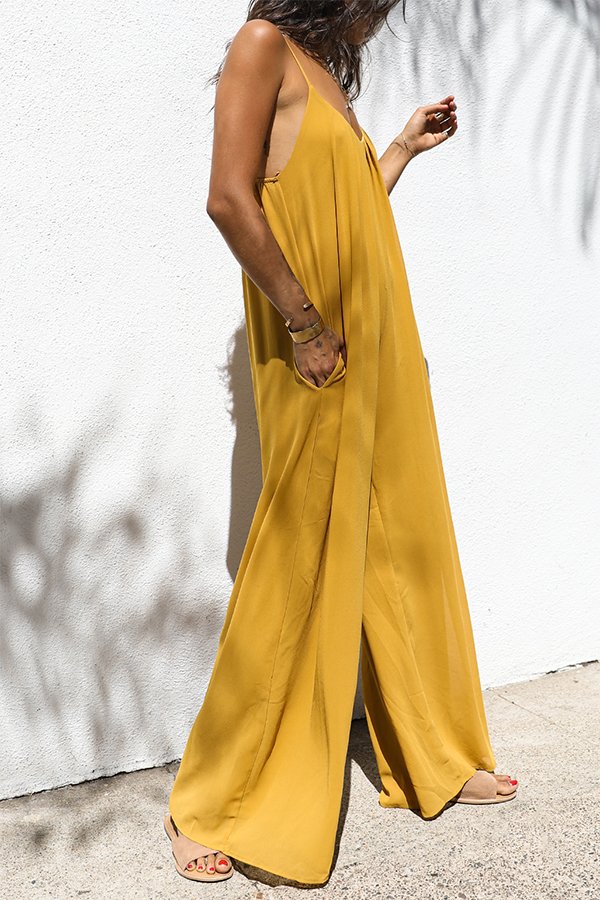 Anneliese - Classic Silhouette Pocketed Jumpsuit