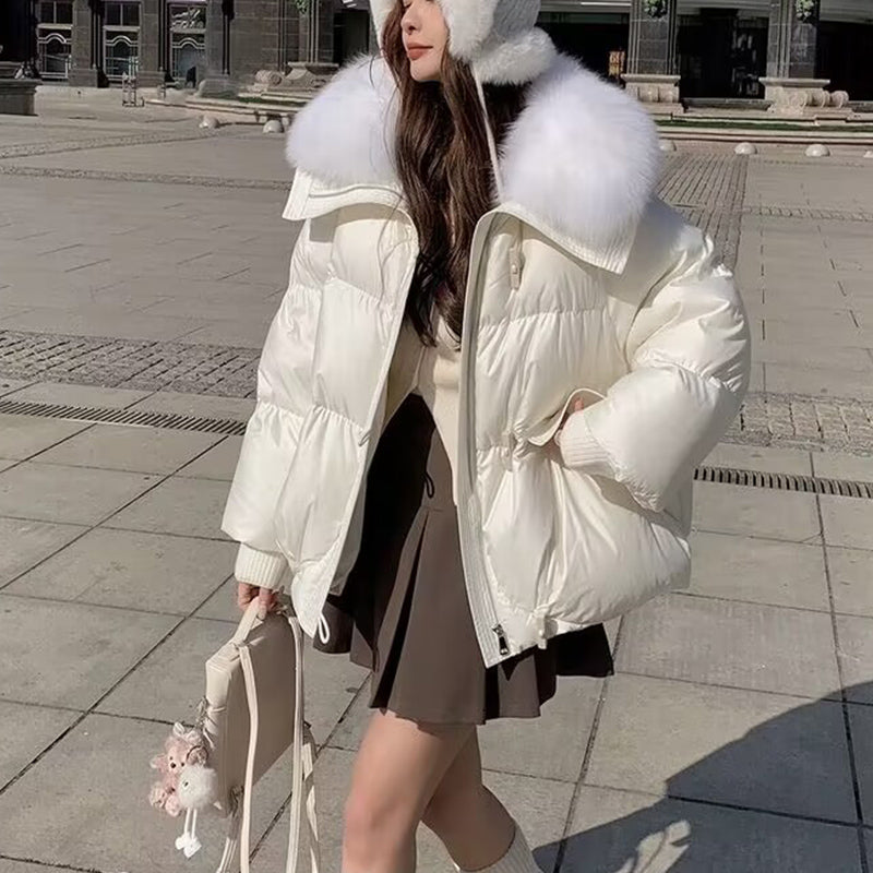 Women's short padded jacket with faux fur collar