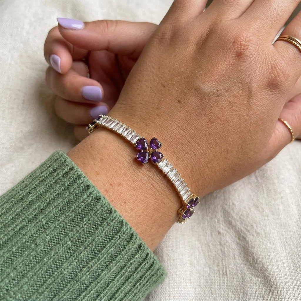 Lior Clover Heart Bracelet | Gold