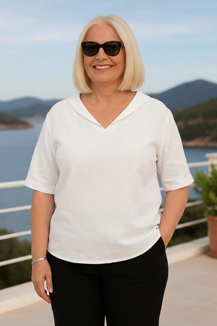 Bria | Flattering Blouse