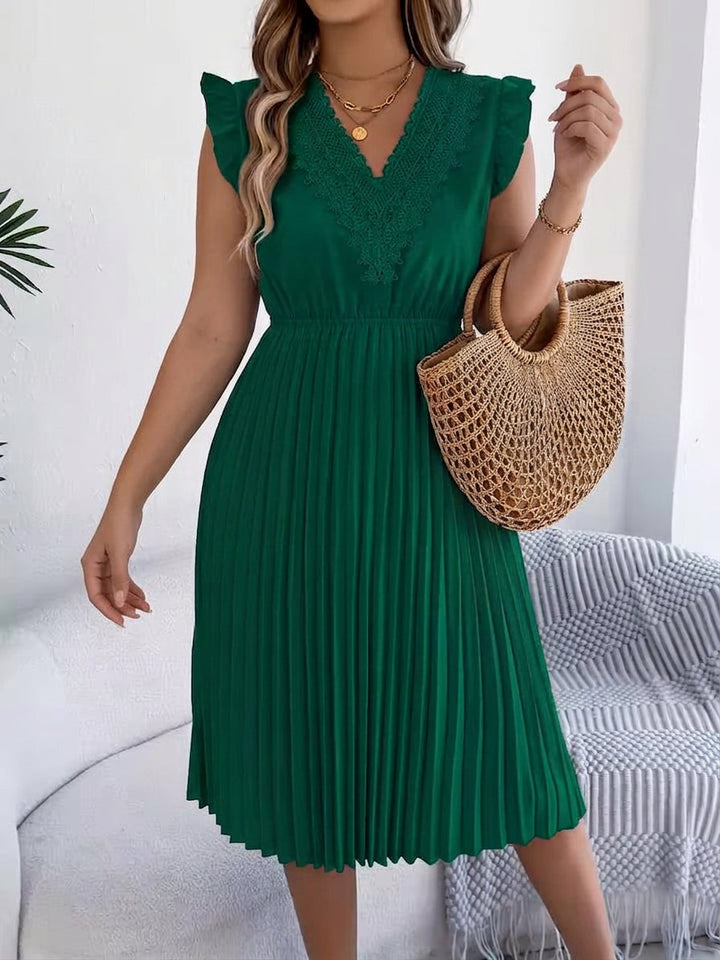 Briony – Casual V-Neck Maxi Dress with Lace Detail