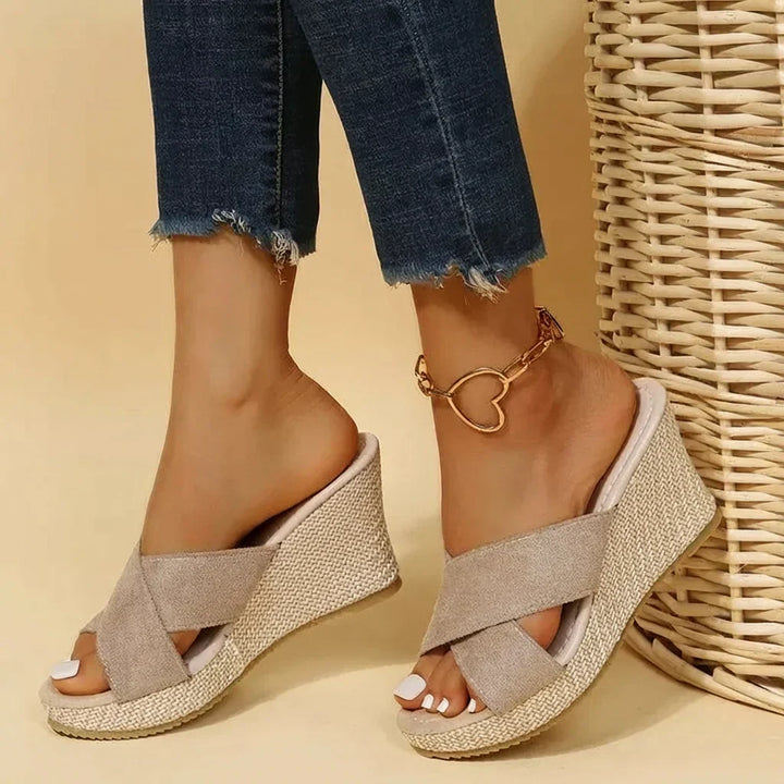 Hattie | Chic Sandals