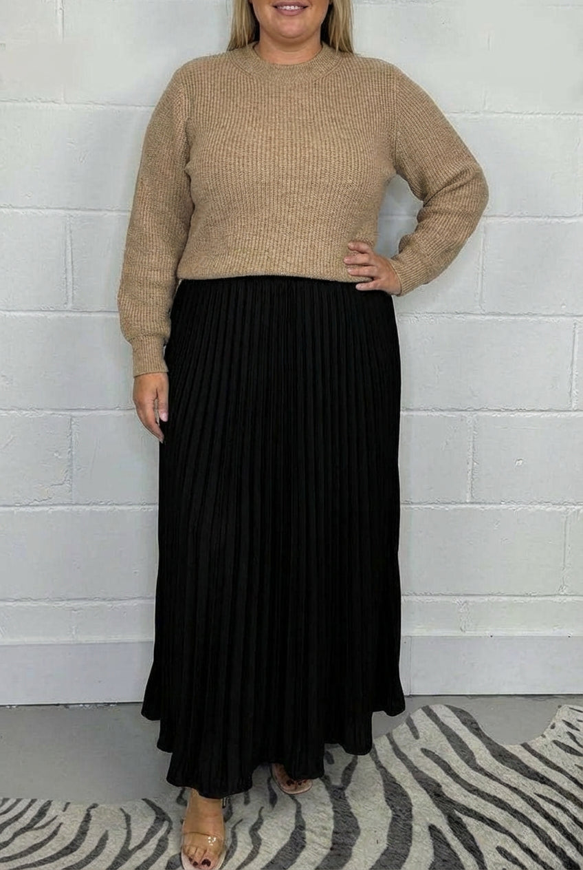 Esmé - Maxi dress with Jumper and pleated skirt
