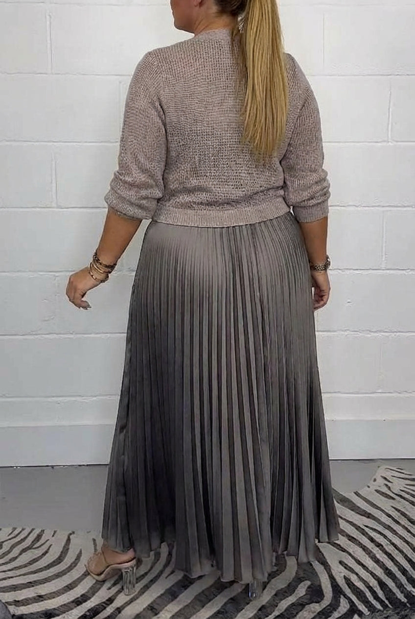 Esmé - Maxi dress with Jumper and pleated skirt