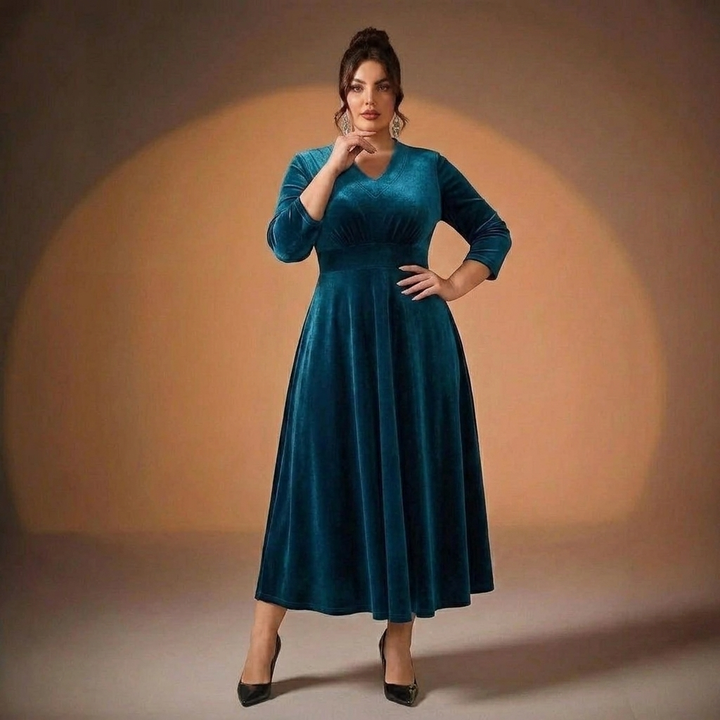 Maia | V-Neck Velvet Midi Dress