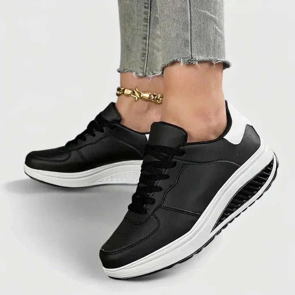 Oona | Orthopaedic Trainers