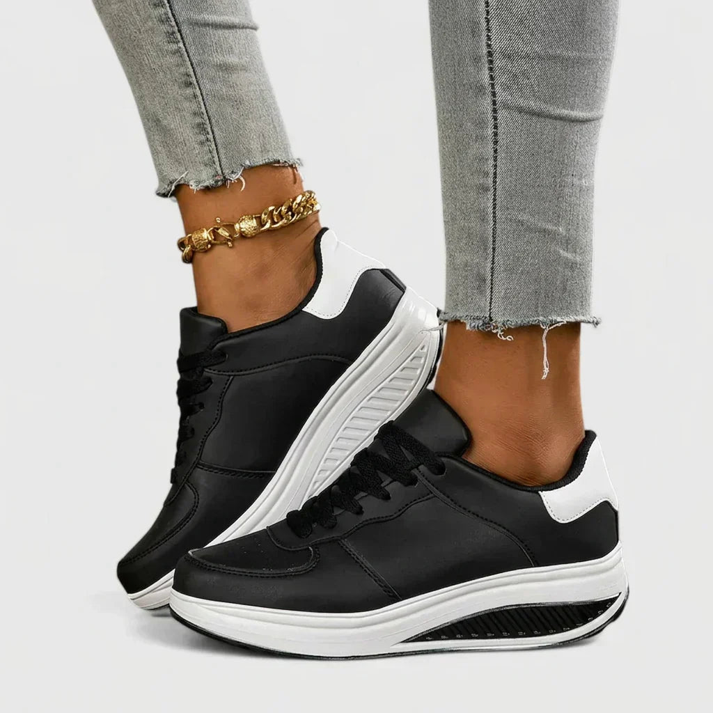 Oona | Orthopaedic Trainers